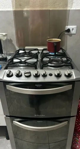 Fogão Eletrolux, 2 fornos com grill
