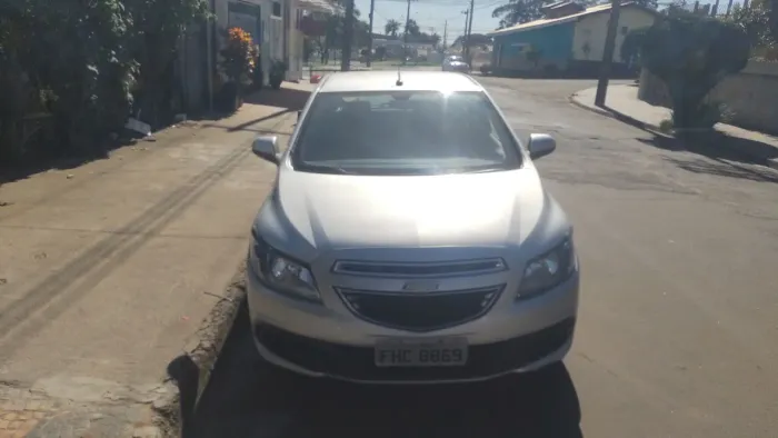 Chevrolet Onix Hatch LT 1.4 8V Flex Power Mec. 4P 2013