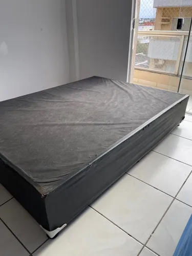 Vendo com box de casal