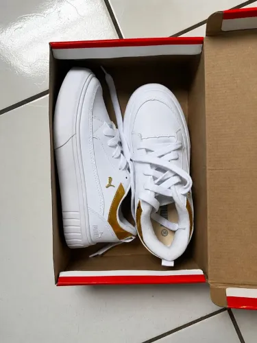 Tênis branco puma