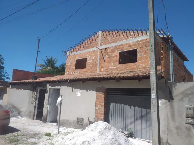 NEGÓCIO DE OCASIÃO! IMOVEL EM EUNÁPOLIS - VIVENDAS AO LADO DA AABB - 230 m2.