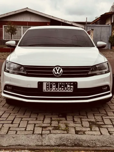 Volkswagen Jetta Comfortline 1.4 TSI 16V 4P Aut. 2017