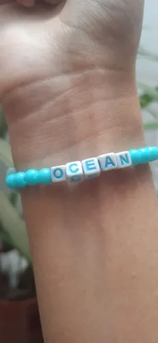 Bracelete de miçangas artesanal personalizado e pronto pra entrega