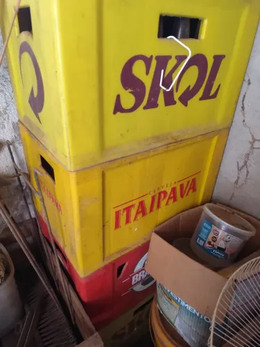 Vendo caixa de cerveja