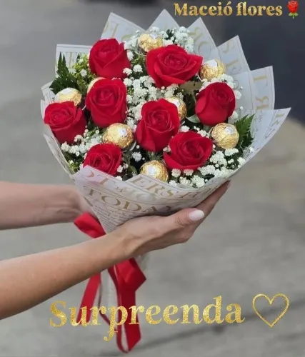 FLORES E PRESENTES