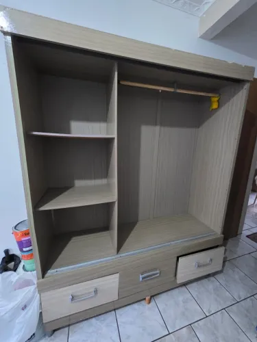 DOAÇÃO GUARDA ROUPA