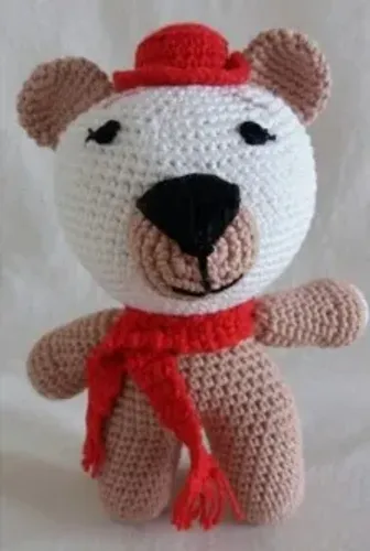 Ursinho Marrom Cara Branca Com Chapéu e Echarpe Vermelho Urso Yoyo Crochê 25 cm NOVO