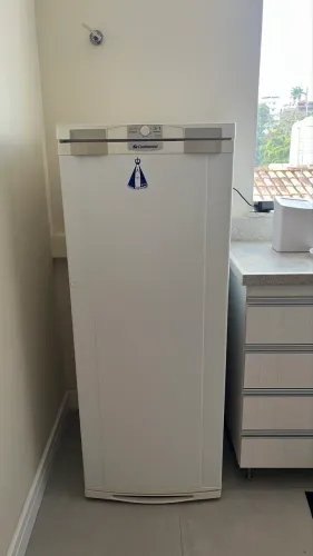 Geladeira continental 270L