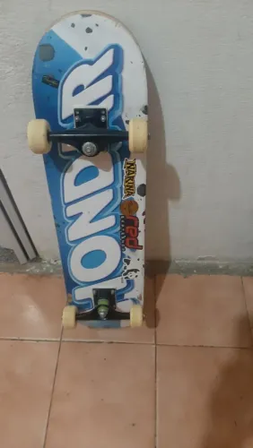 Skate semi novo Hondar mais kit de proteção