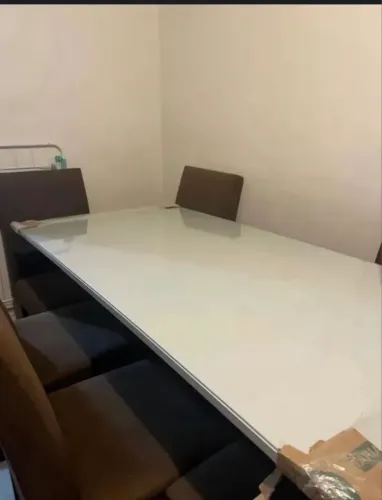 Mesa com 6 cadeiras