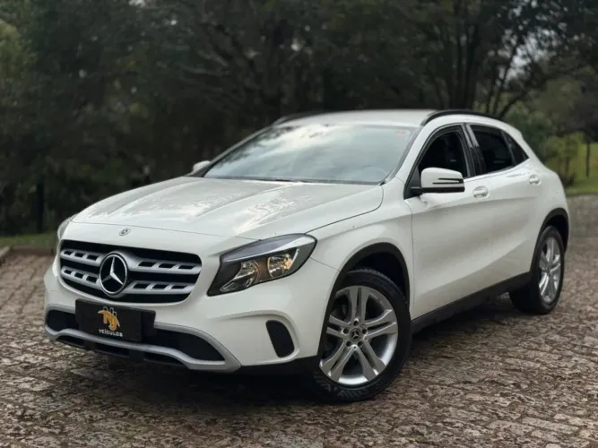 Mercedes-Benz GLA 200 Vis. Black ED. 1.6 TB 16V Aut. 2018