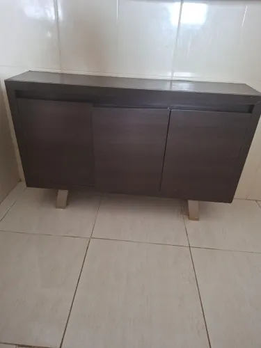 Móvel de cozinha usado.