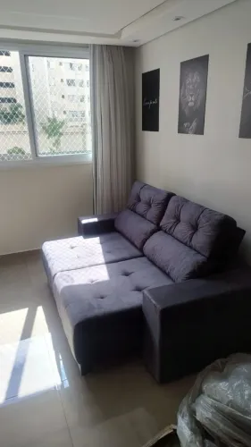 Sofá retrátil cinza