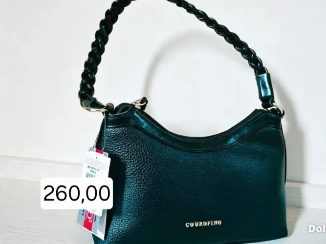 Bolsas novas da couro fino