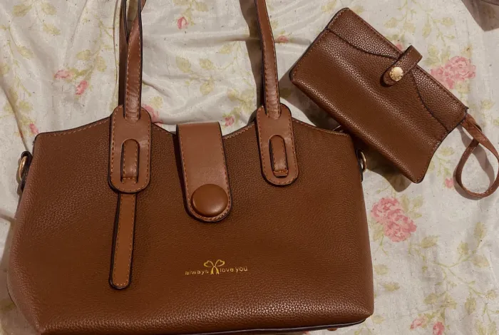 Bolsa com carteirinha