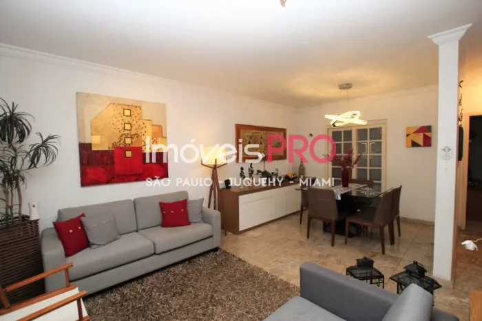 Sobrado 207m² 3 dormitórios para Venda em Moema