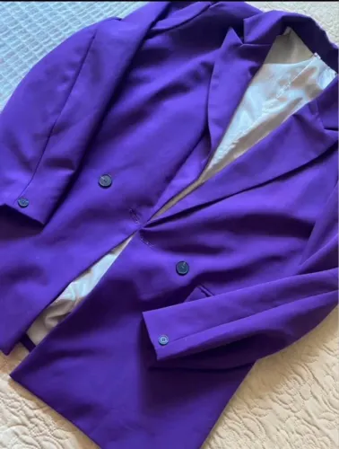 Blaser roxo usado uma única vez