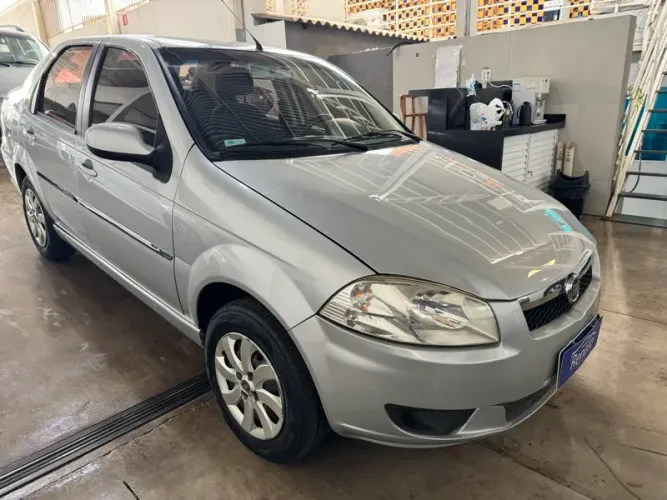 Fiat Siena EL Celeb. 1.4 MPI Fire Flex 8V 4P 2013