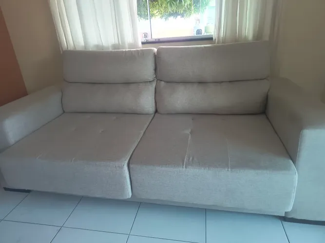 Vendo sofá cama em madeira mdf