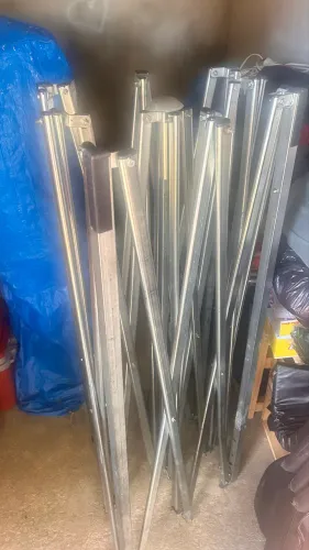 Vendo Armação de tenda 3x3, sanfonada em aço.
