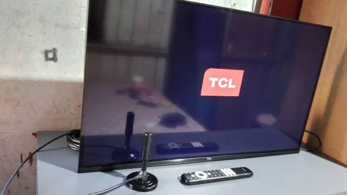 Vendo tv tcl 32 polegadas smart