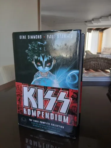 HQ Omnibus Kiss Kompendium importado