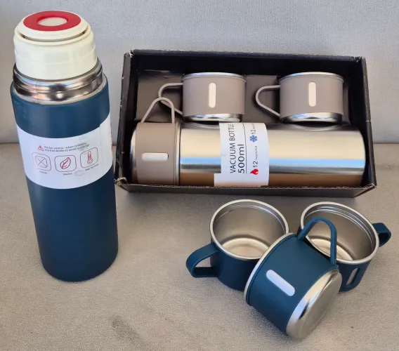 ? Garrafa Térmica Inox 500ml a Vácuo + 3 Canecas em Inox | Quente e Frio por 12h 