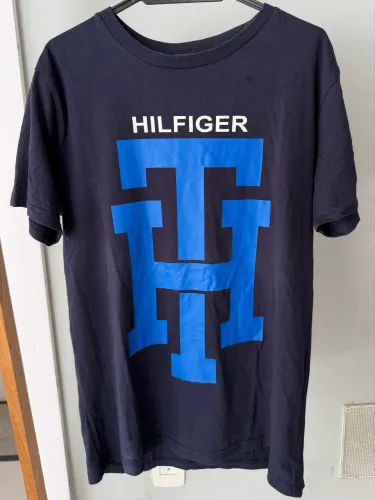 Camiseta Tommy Hilfiger TAM.L INFANTIL (VESTE P/M)