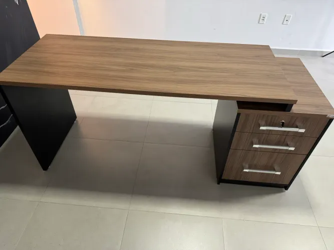 Mesa escritório sob medida zerada