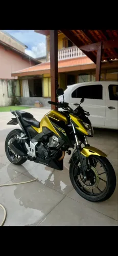 CB 300F 2024