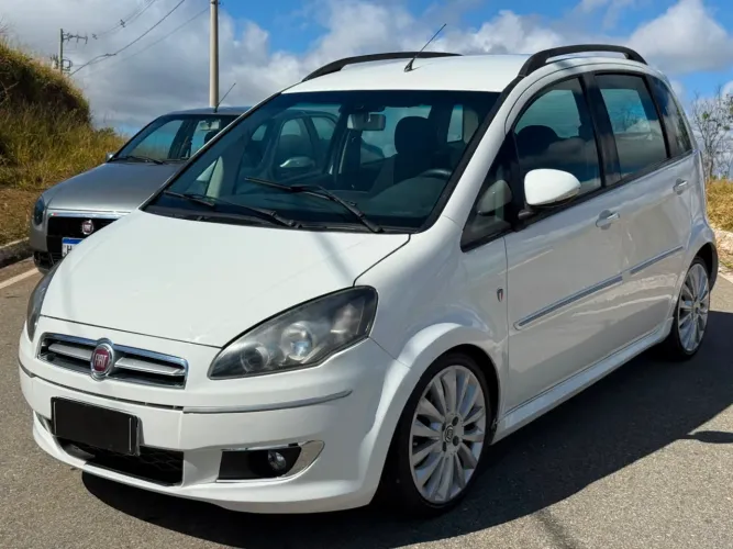 Fiat Idea Sporting 1.8 Flex 16V 5P 2012