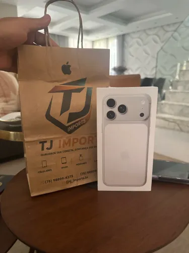 iPhone 17 pro Max silver lacrado