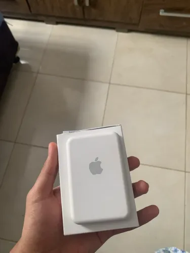 Carregador portátil de indução para iPhones - frete grátis dependendo do local