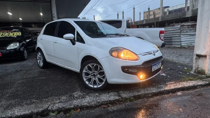 Fiat Punto Attractive Italia 1.4 F.flex 8V 5P 2013