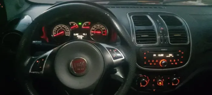 Fiat Grand Siena Attrac. 1.4 EVO F.flex 8V 2016