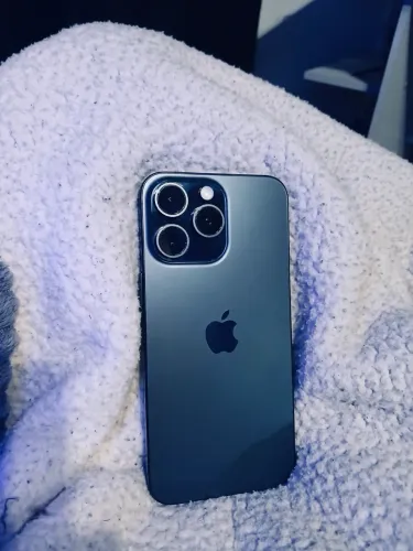 iPhone 15 PRO MAX ,titânio azul 256 gb