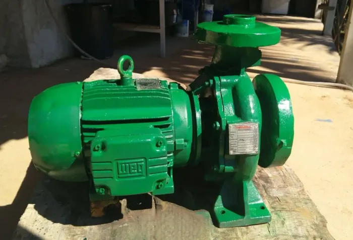 Bomba trifásica 6 CV weg mod inib 65200g