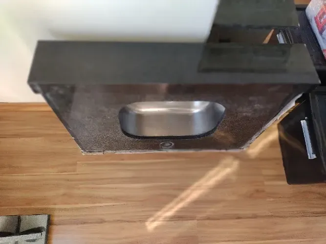 Pia Mármore com cuba de Inox