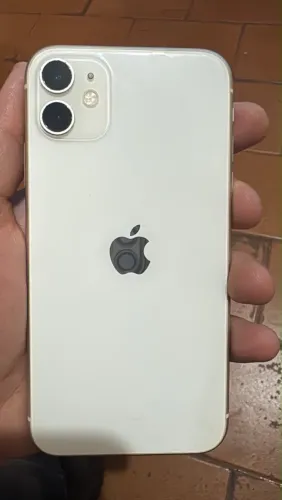 Vende-se iPhone 11 128 giga tudo original e funcionando perfeitamente