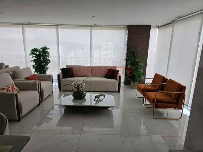 Duplex para venda possui 360 metros quadrados com 4 quartos em Santa Teresinha - São Paulo