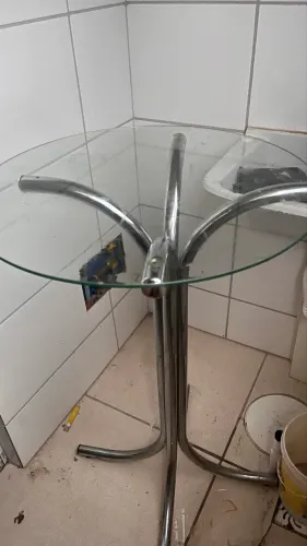 Mesa bistrô de vidro