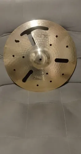 Prato crash Zildjian ZHT 18 thin crash 