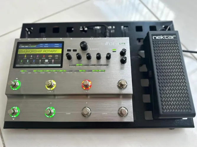 Pedaleira Mooer Ge 300