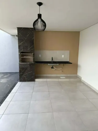 Excelente casa a Venda Bairro Luizote de Freitas