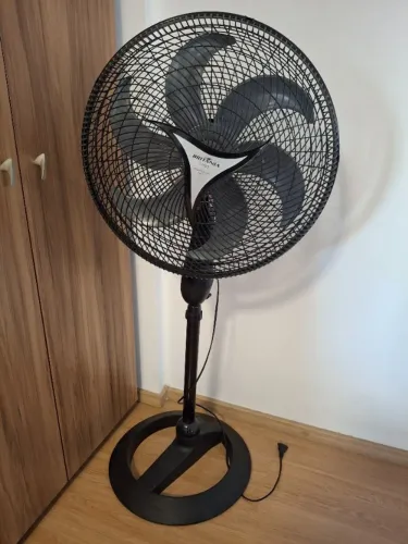 Ventilador Britania de Coluna