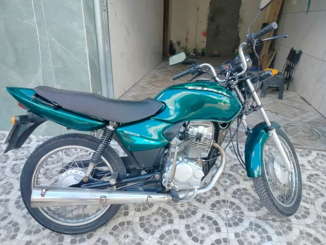 Titan 2002