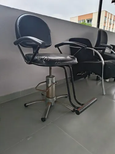 Vendo cadeira hidráulica Salão
