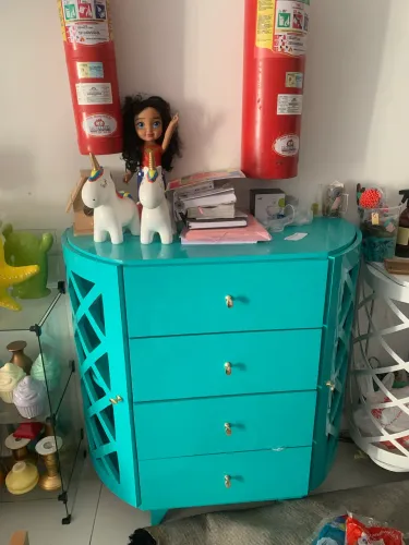 Vendo cômoda pra festa e pra quarto de criança também 