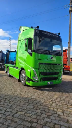 Caminhão FH500 6x2 2025