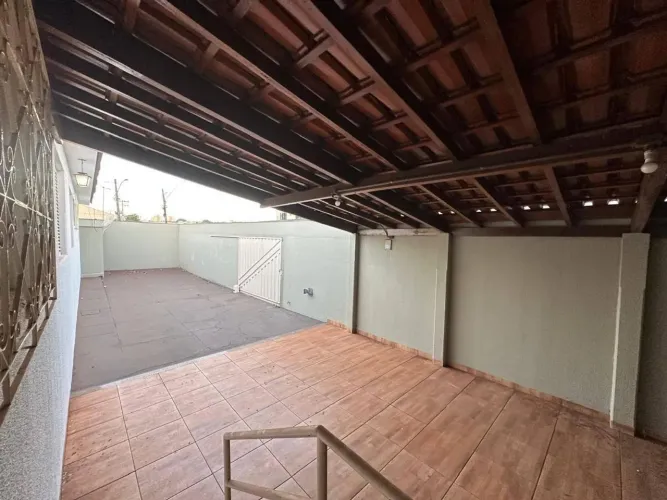 Casa com 4 quartos, Jardim Goiás - Rio Verde